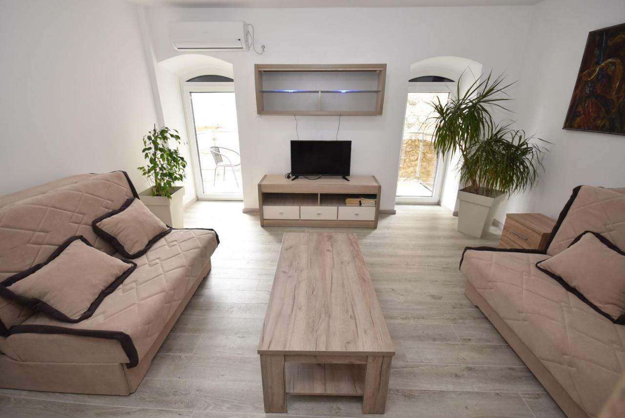 House By The Sea Tivat