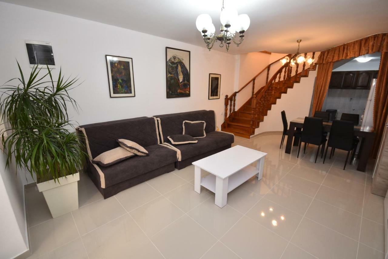 House By The Sea Tivat