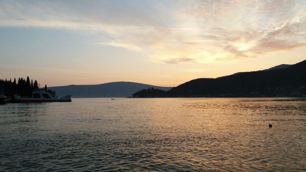 House By The Sea Tivat